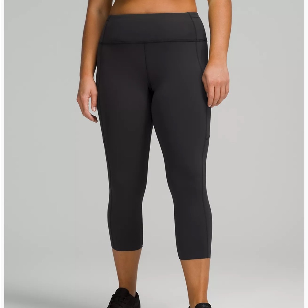 lululemon athletica Women's Black Cropped Leggings